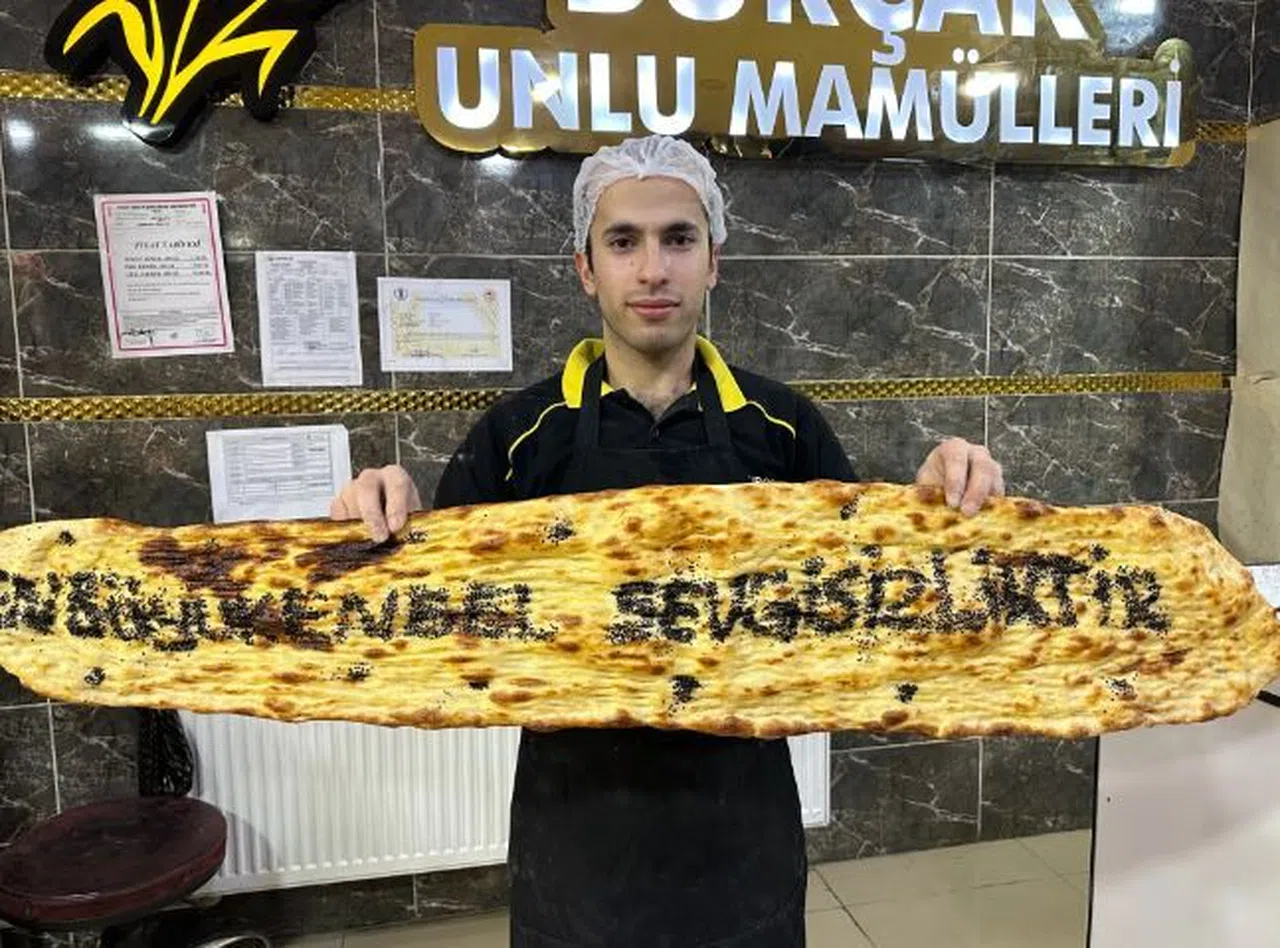 ‘Hiçbir şey başaramazsın’ denilen sağır ve dilsiz genç fırının en iyi ustası oldu