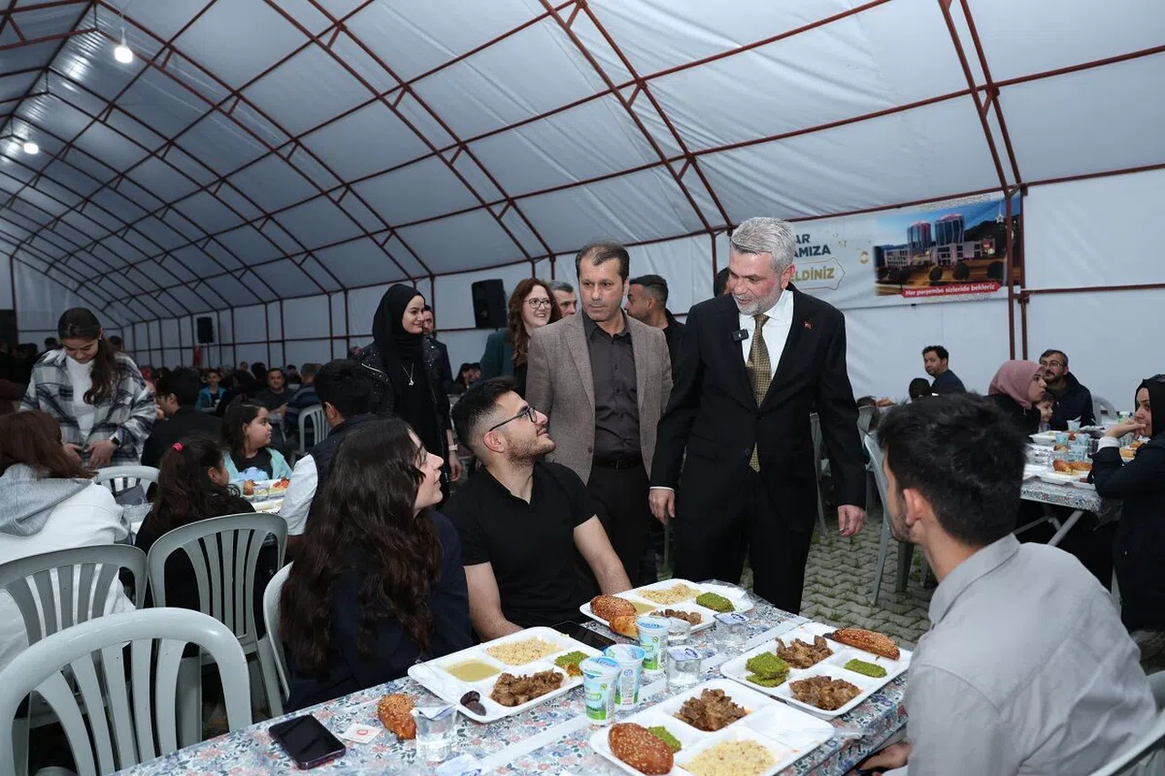 Görgel, İftar Sofrasında Vatandaşlarla Buluştu
