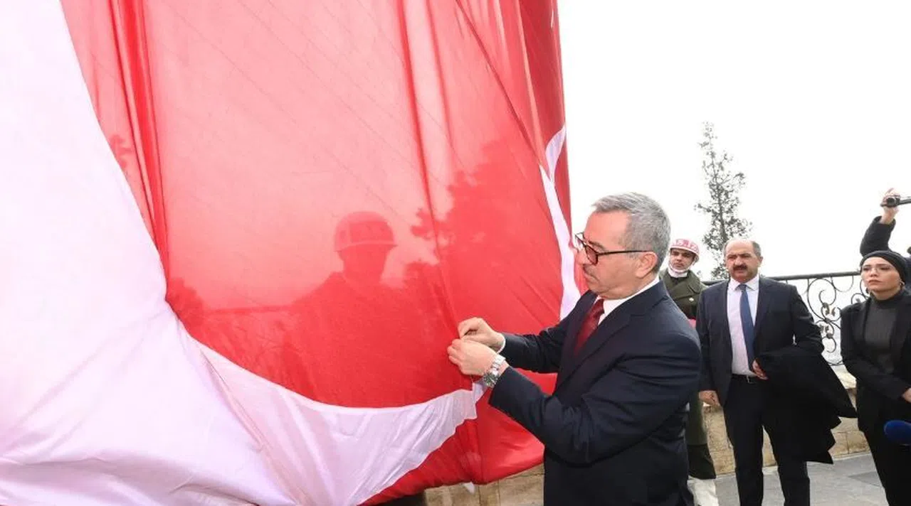 İstiklal Madalyası Şanlı Bayrağımızda Dalgalandı
