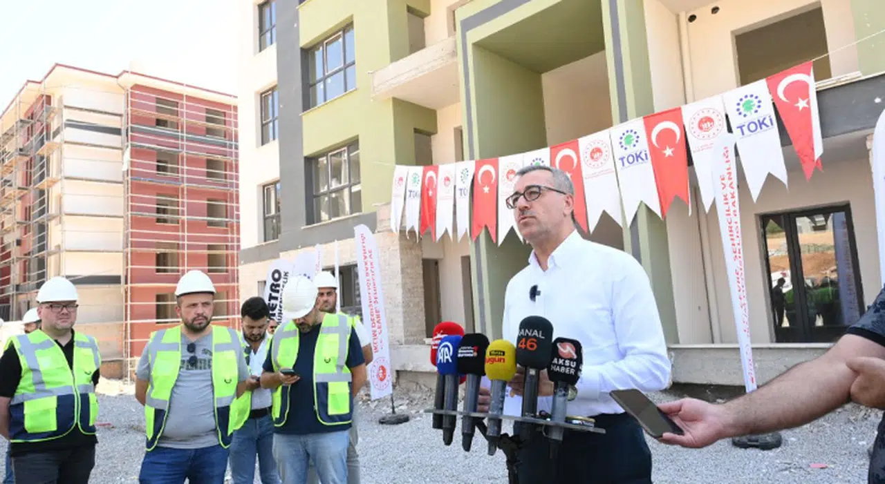 Kahramanmaraş’a 112 Bin Kalıcı Konut ve Köy Evi Yapılacak