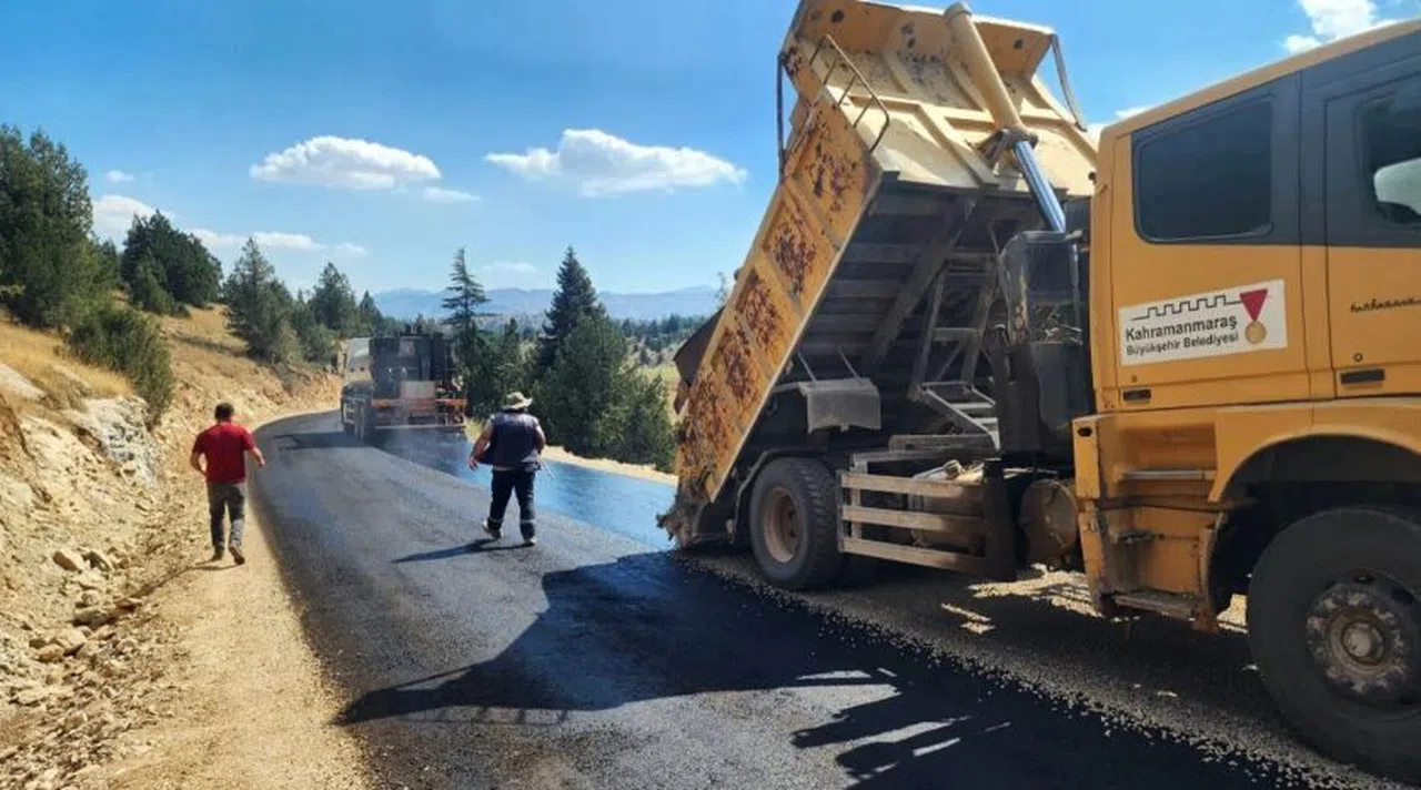 Kahramanmaraş'ta Yol Düzenlemeleri Hız Kesmeden Devam Ediyor