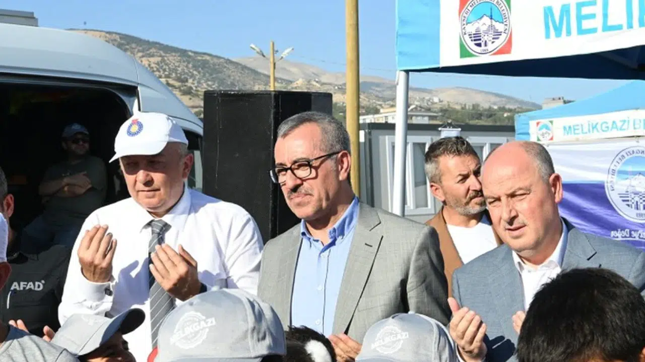 “Kalıcı Konutların da 1 Yıl İçerisinde Teslimi Yapılacak”
