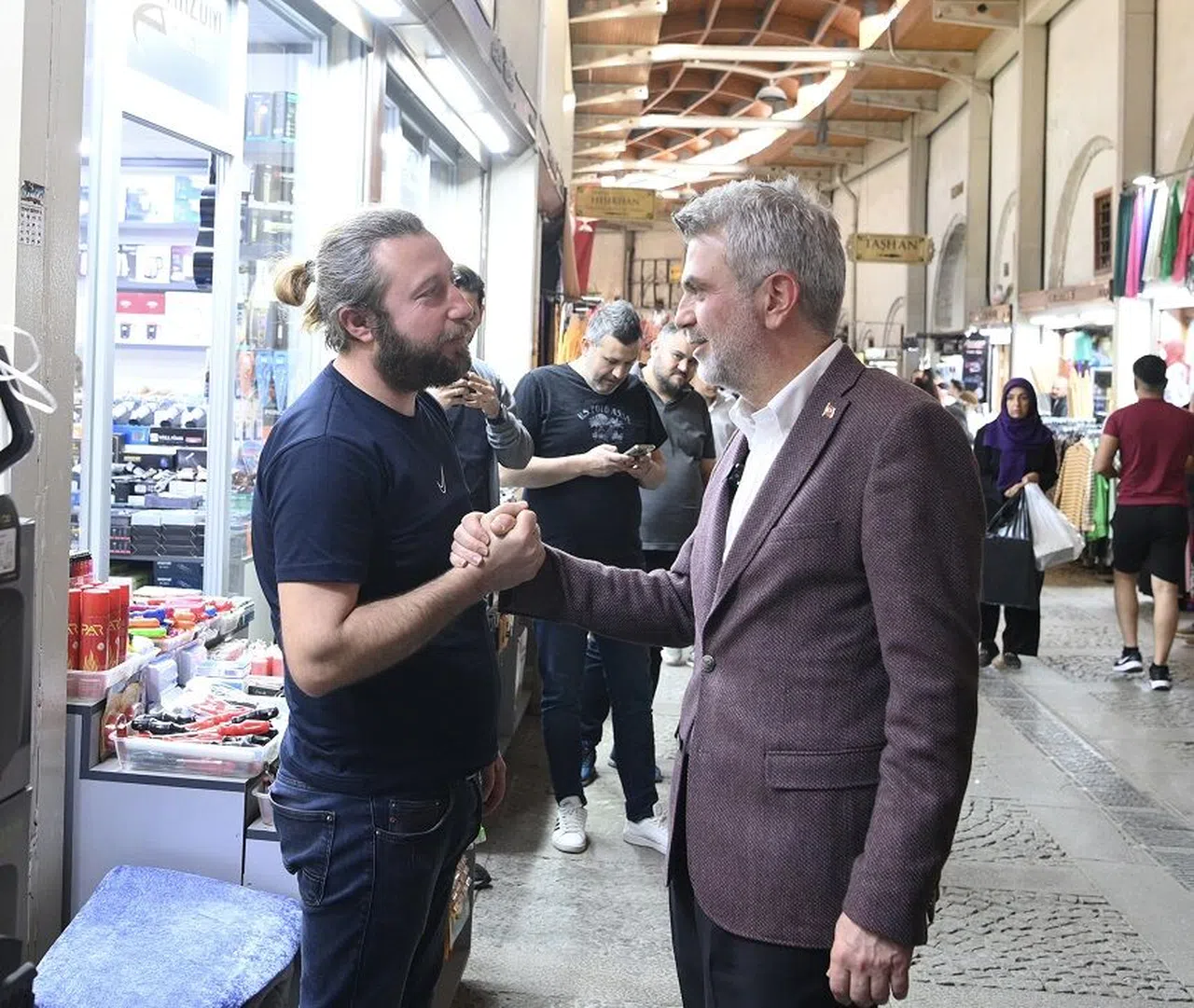 Görgel, Kapalı Çarşı'da Esnaf ve Vatandaşlarla Buluştu