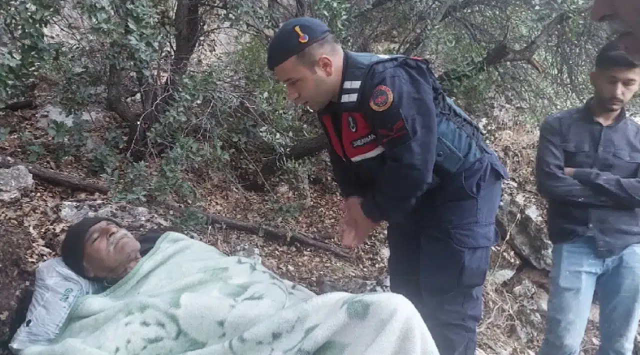 Kaybolan alzaymır hastasını jandarma kurtardı