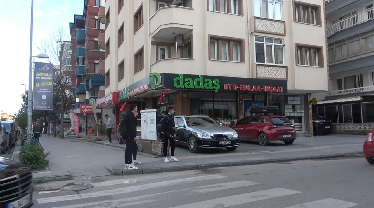 Kiralama şirketinden çaldığı lüks araçla Zonguldak’a kaçtı