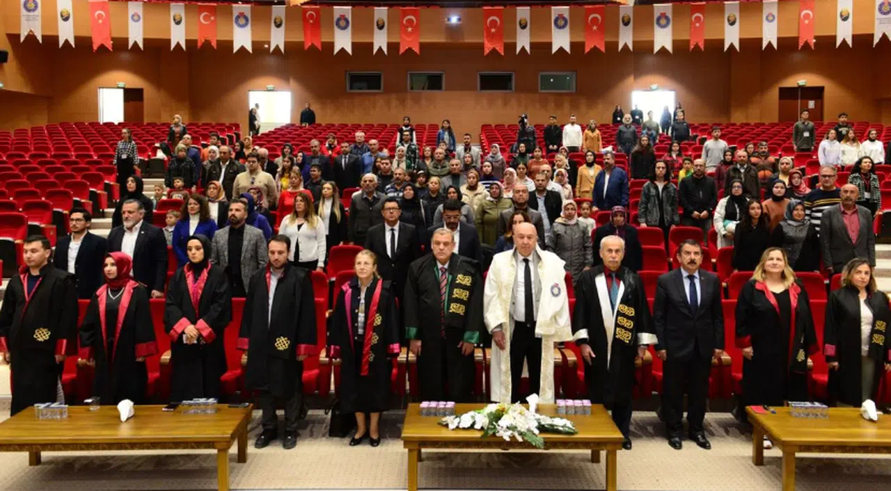 KSÜ Diş Hekimliği Fakültesi'nden Anlamlı Kutlama: Beyaz Önlük Giyme Töreni