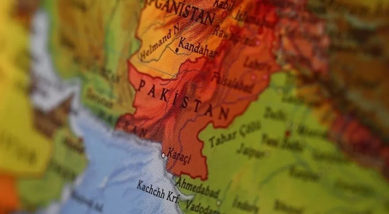 Pakistan’daki sel ve yıldırımlarda 43 kişi öldü
