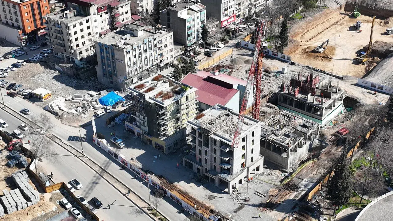 Şehir Merkezinde Kentsel Tasarım Projesi İnşası Hızla Devam Ediyor