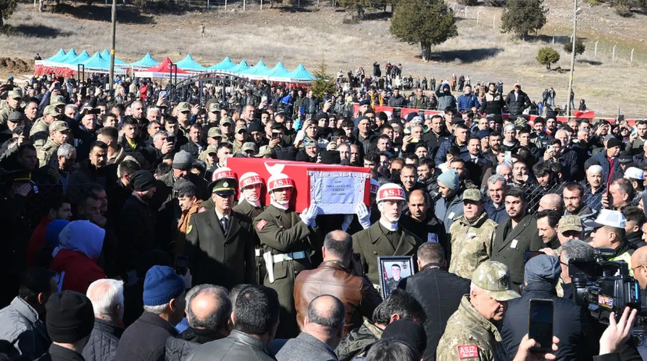 Şehit Gülmez’in Naaşı Toprağa Verildi