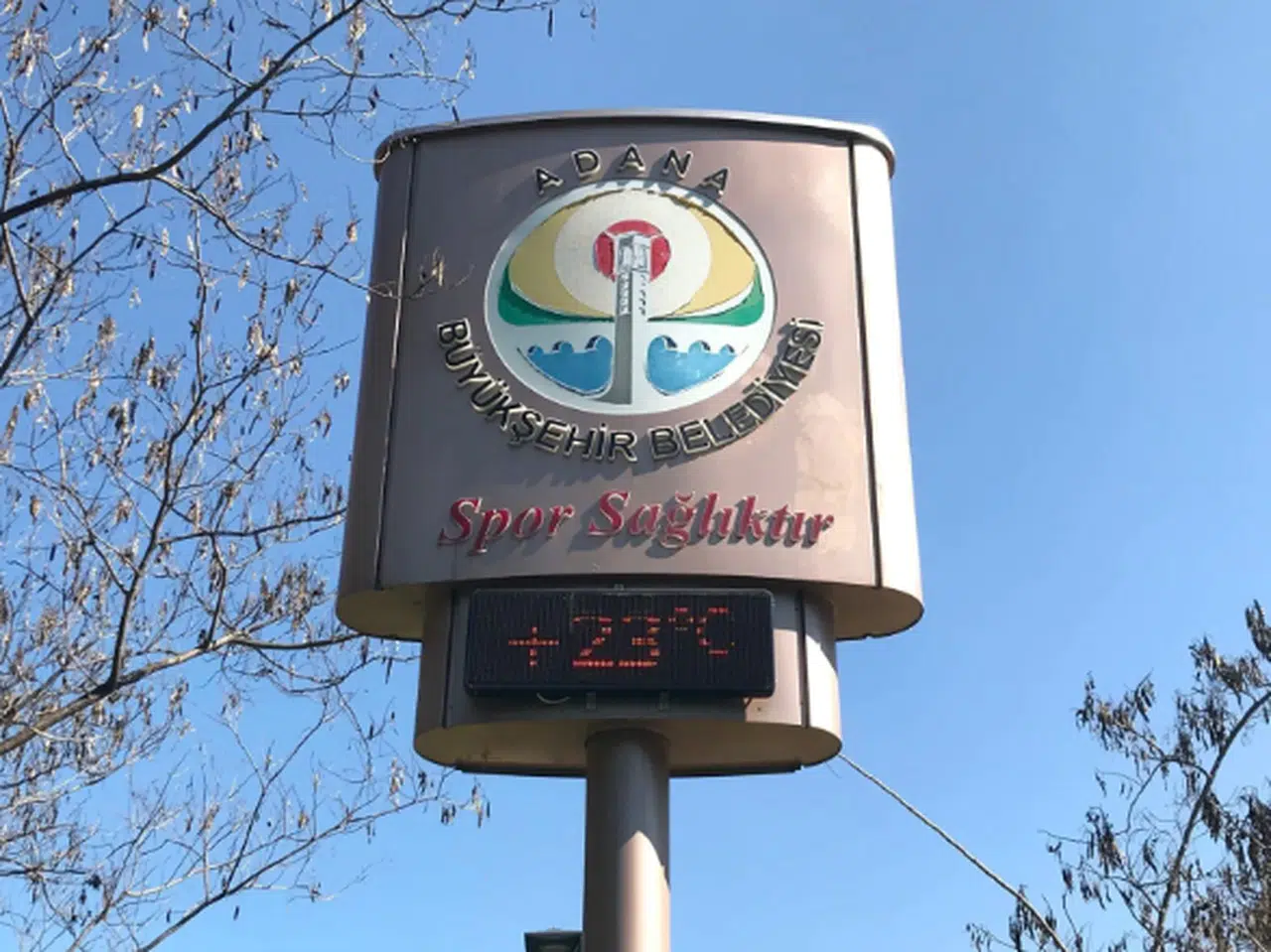 Termometreler 23 dereceyi gösterdi