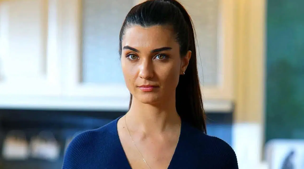 Tuba Büyüküstün Kimdir? Nereli, Kaç Yaşında?