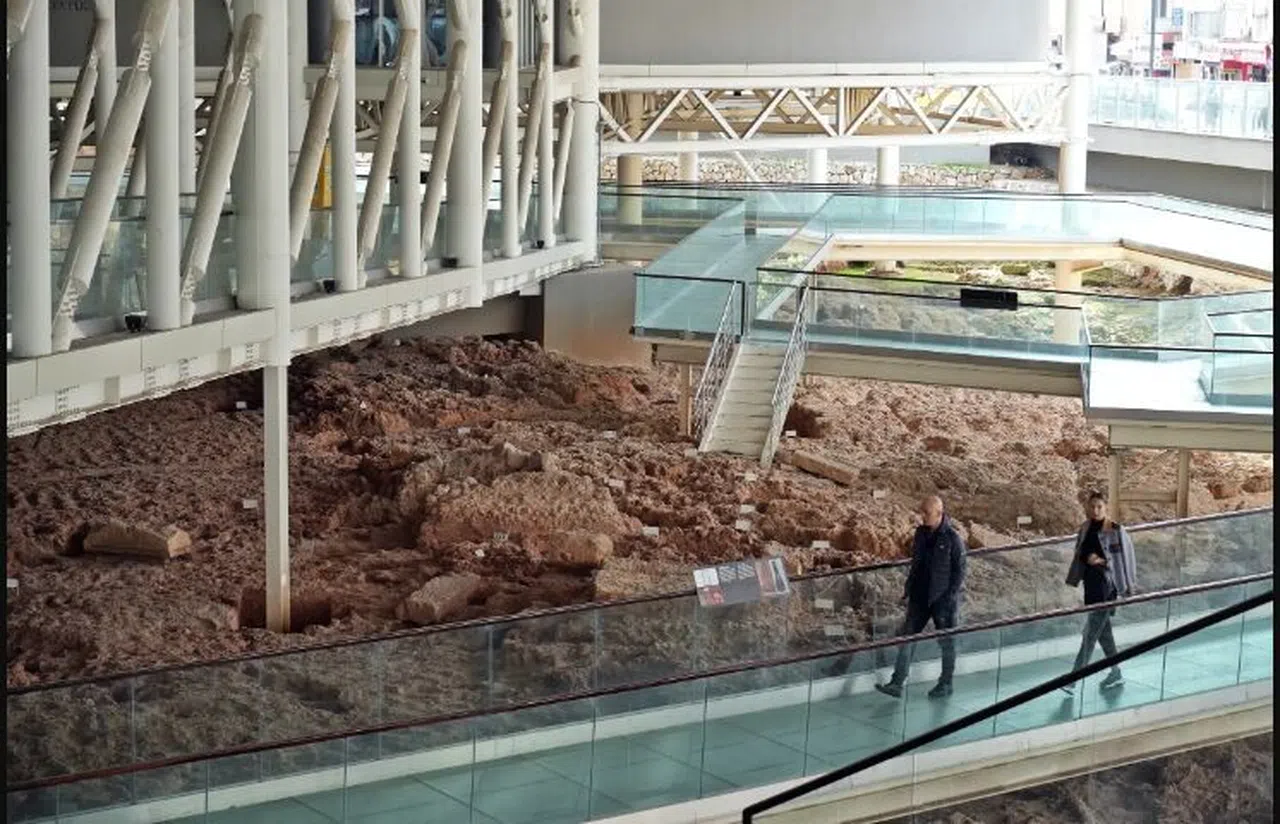 Türkiye’nin ilk nekropol müzesinde camdan yollarda tarihi yolculuk