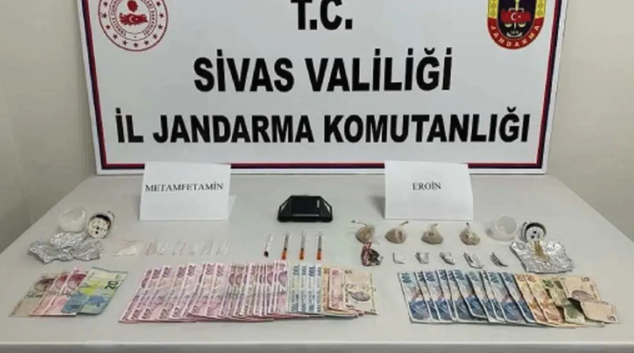 Uyuşturucu tacirlerine Jandarma’dan baskın