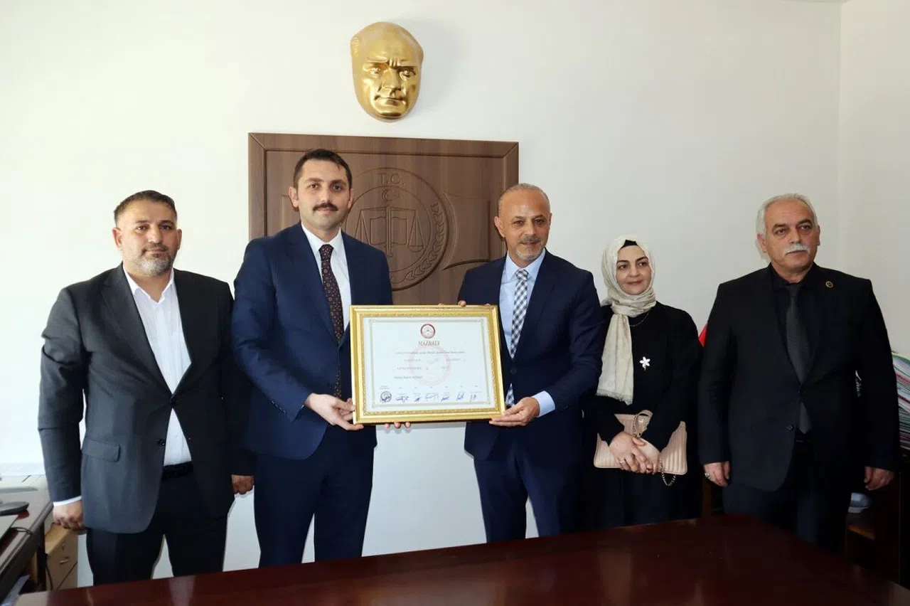 Koray Kıraç mazbatasını aldı