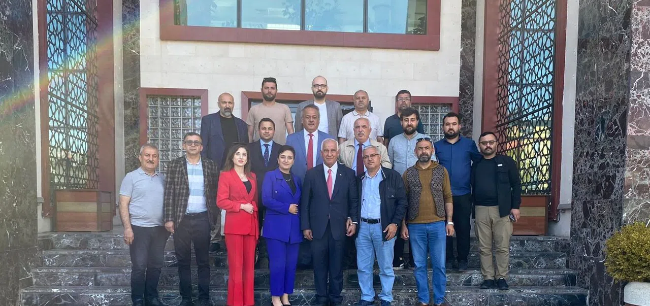 Basın mensuplarından,Cüce'ye Hayırlı Olsun Ziyareti