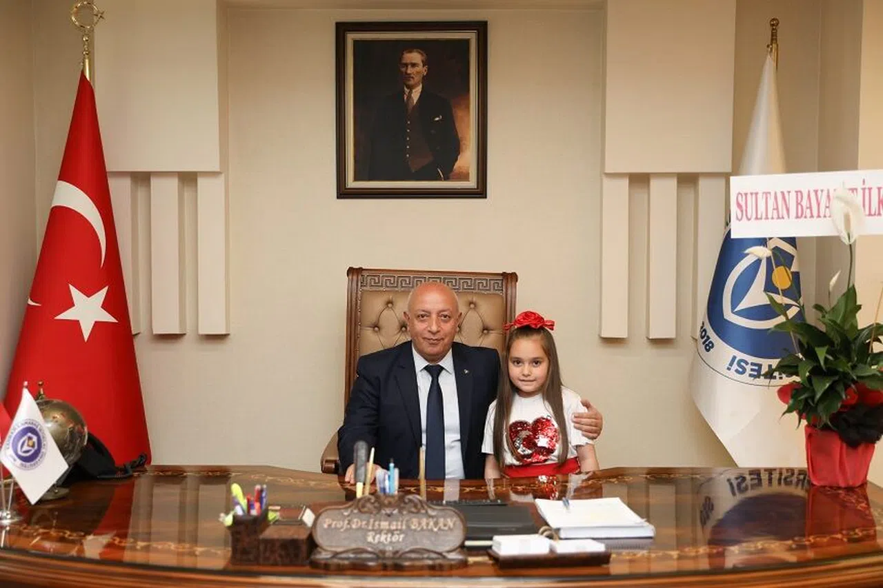 KİÜ'de Minik Rektörün Talebi