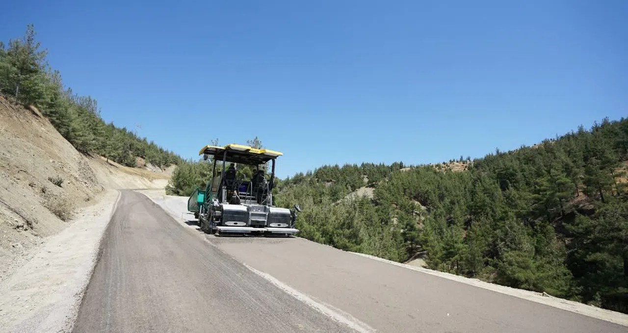 Ali Kayası’na Ulaşım Sağlayan Yol Asfaltlanıyor
