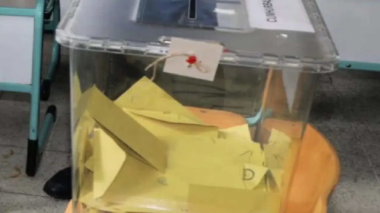 Yurt dışı oylar ilk tura oranla rekor kırdı... Sandıklarda son dakikalar