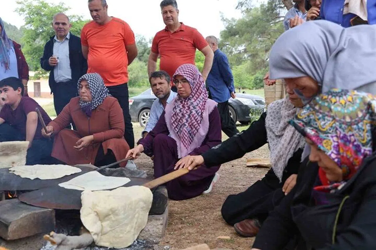 Kahramanmaraş’ta Yörüklerin bazlama şenliği