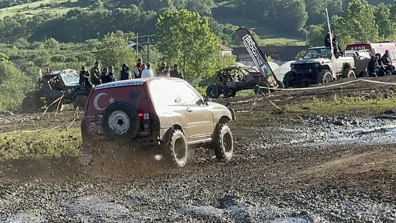 Off-road yarışları nefesleri kesti
