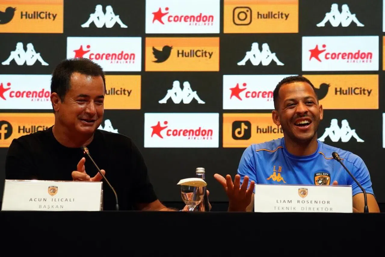 Hull City teknik direktörünü yolladı