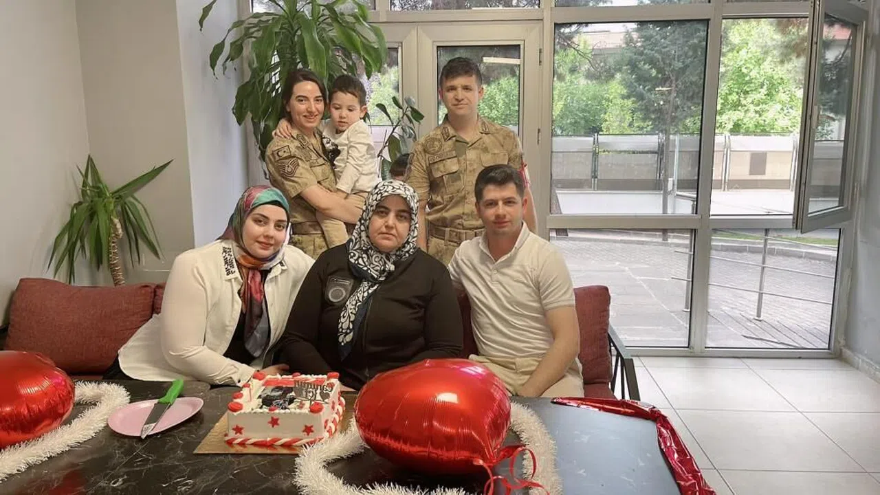 Şehit anneleri ve eşlerine 'Anneler Günü' sürprizi
