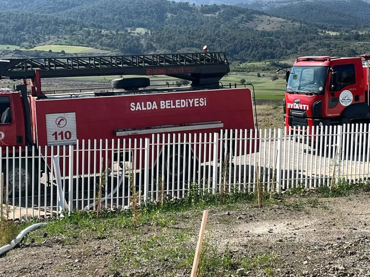 Salda Bilim Merkezinde çıkan yangın söndürüldü