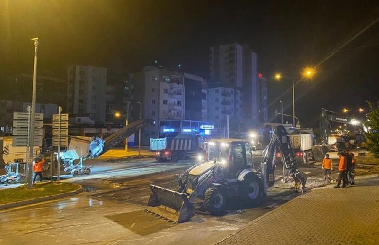 Mersin'de yol yapım, bakım ve onarım çalışmaları sürüyor