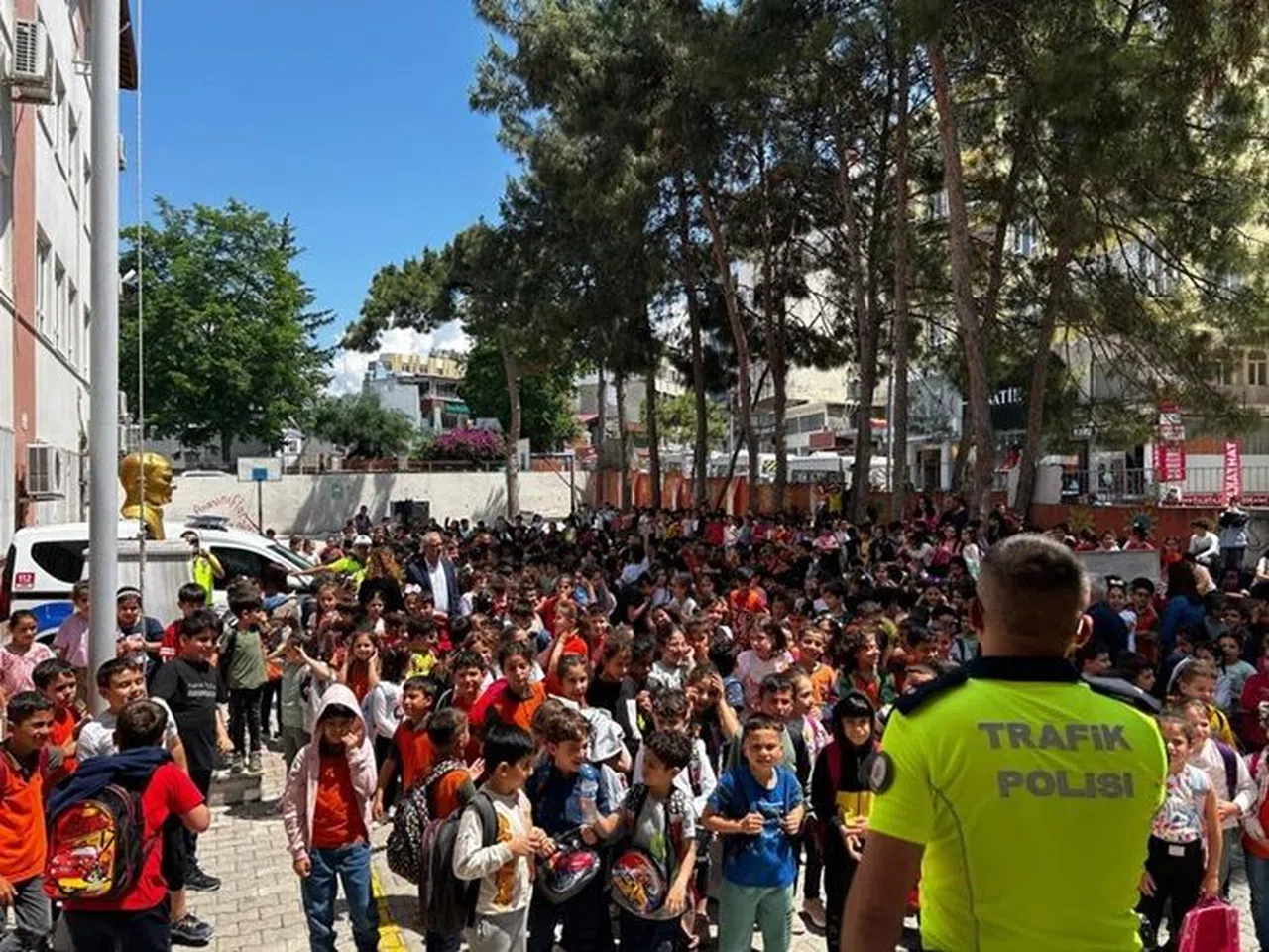 İlkokul Öğrencilerine trafik eğitimi verildi