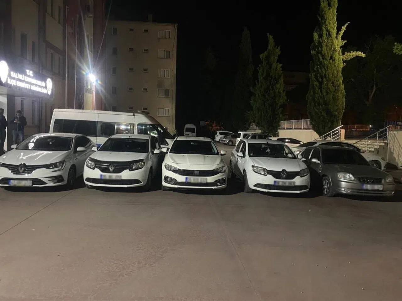 Bin 500 dolar karşılığında Yunanistan’a kaçıracaklardı