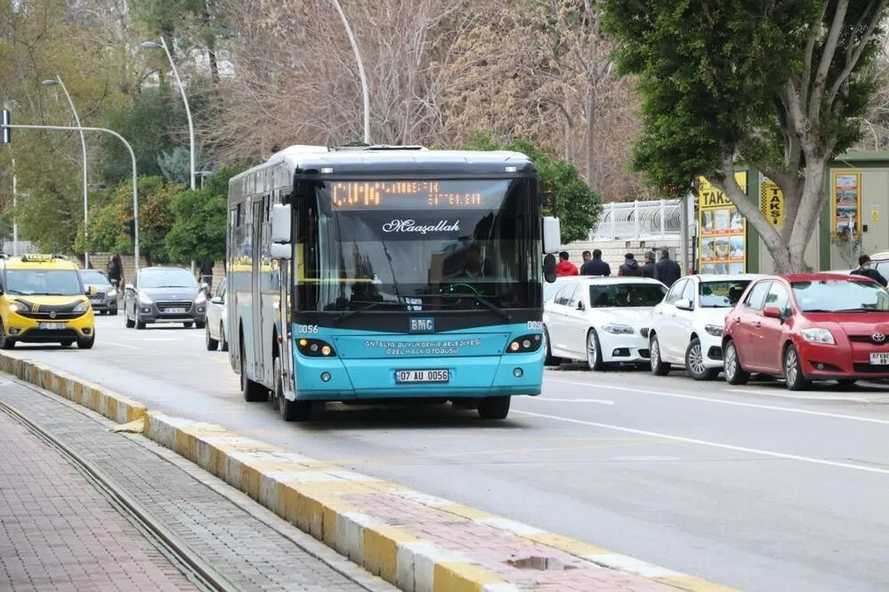 Antalya'da ulaşım ücretine yüzde 33 zam geldi