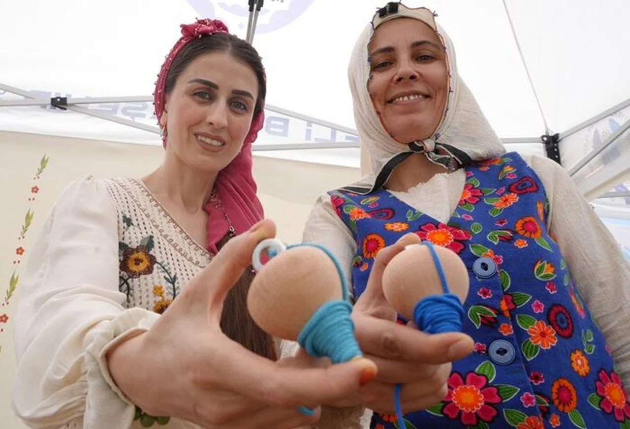 Kadınlar bu oyunla kuşakları bir araya getirdi