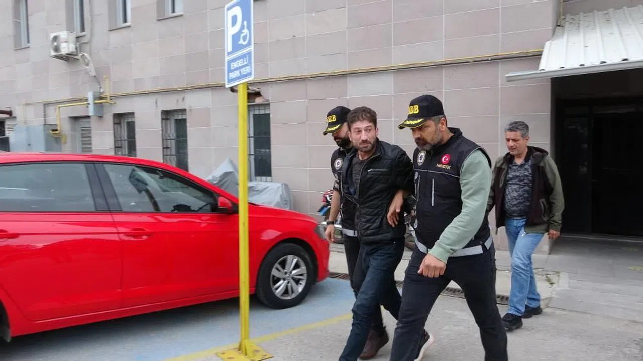 Uyuşturucudan gözaltına alınan avukat tutuklandı