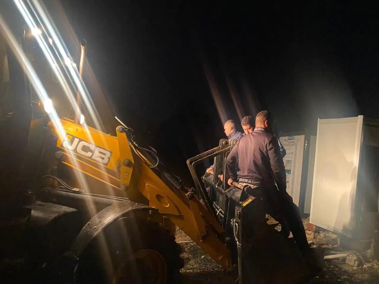 Mahsur kalan 70 vatandaşı ekipler kurtardı