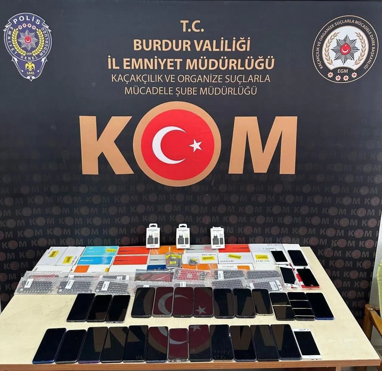 Kaçak telefon ve imei klonlama operasyonu