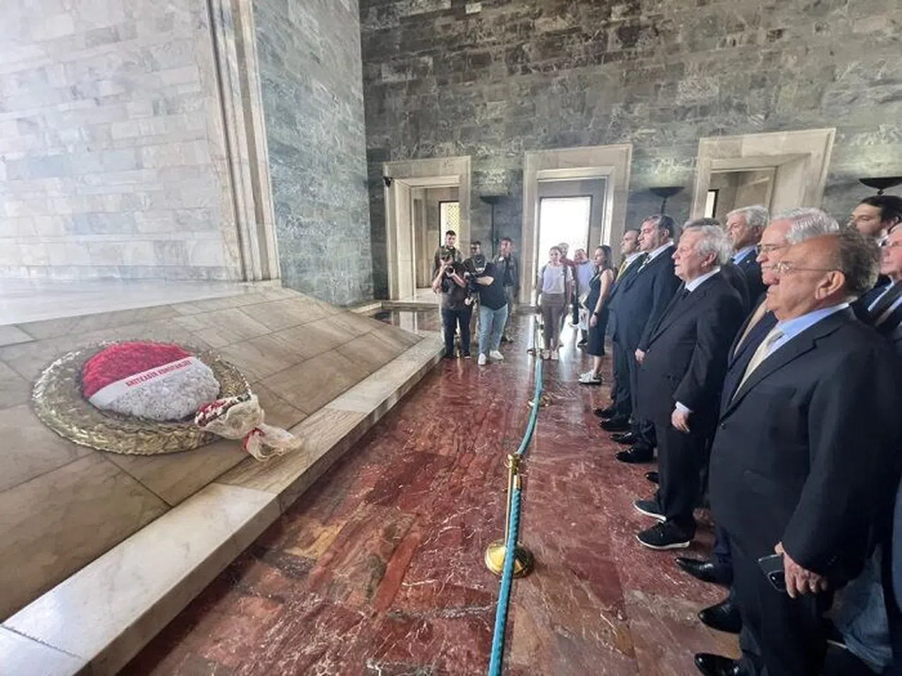 Aziz Yıldırım'dan Anıtkabir'e ziyaret