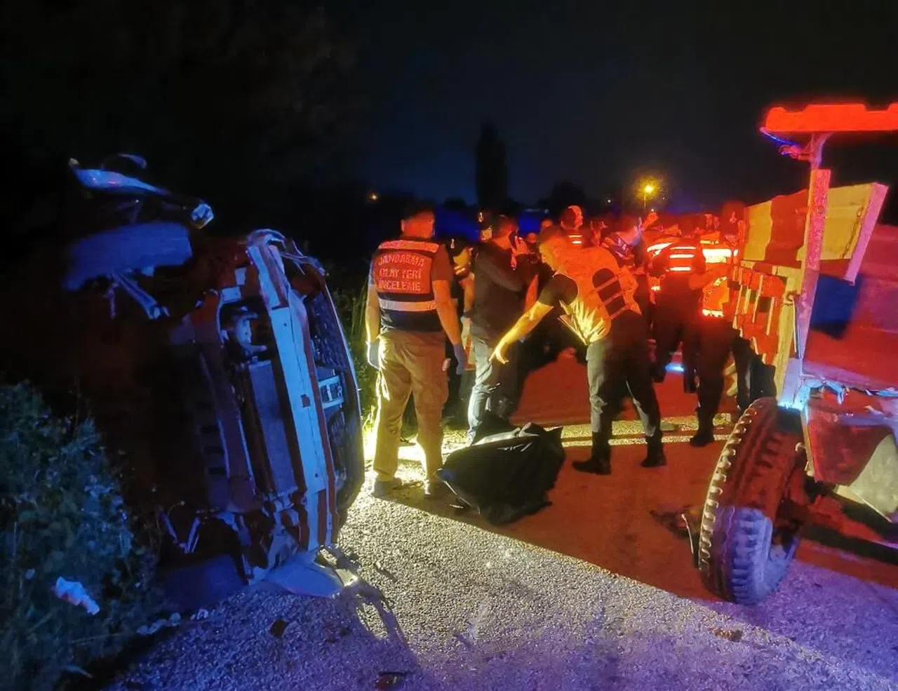 3 araçlı zincirleme kaza: 1 ölü, 2 yaralı