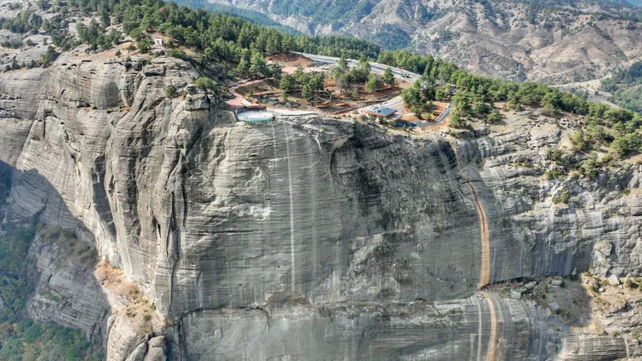 Ali Kayası'nda eşsiz manzaralar