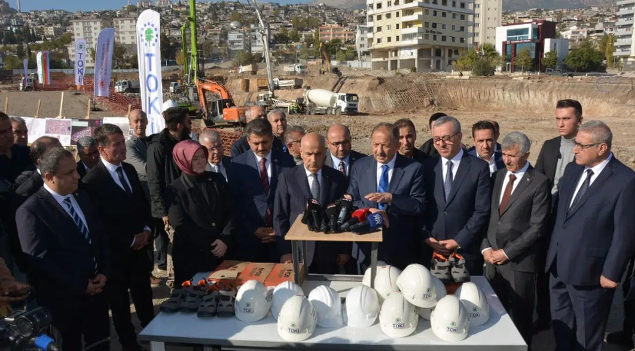 Bakan Özhaseki Kahramanmaraş’ta konuştu: Şehir merkezlerimiz tekrardan ayağa kalkacak