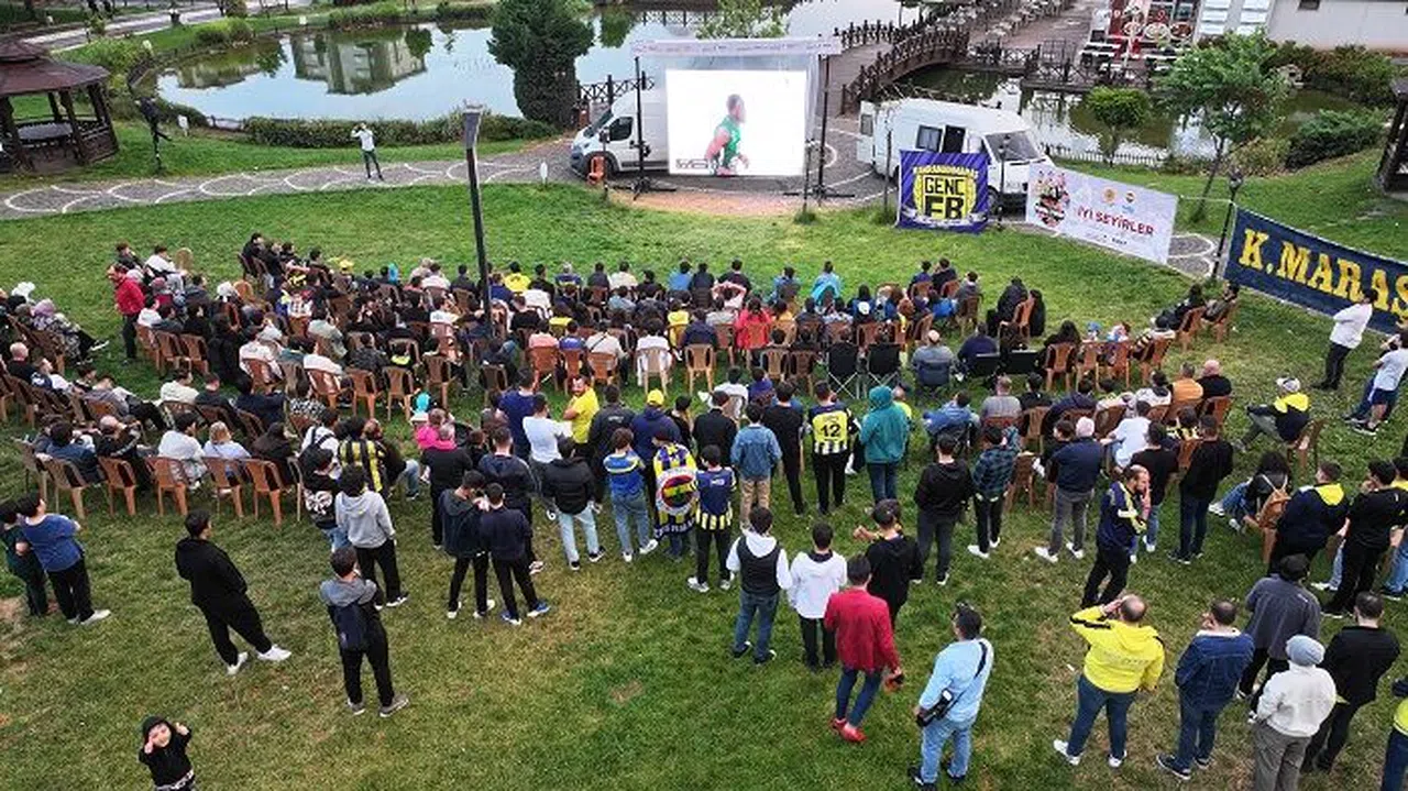 Fenerbahçe’nin Final Four Heyecanını Dev Ekranlardan Takip Ettiler