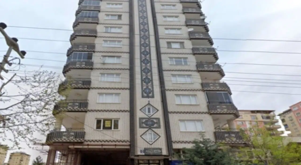 Depremde 49 kişinin öldüğü Emre Apartmanı'yla ilgili şok detay