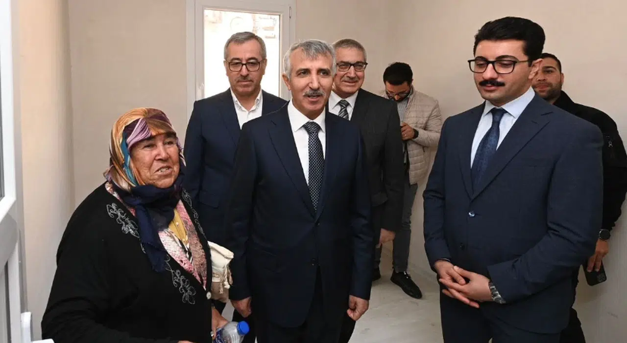 Depremzedeler İçin Kahramanmaraş'ta Yapılan Konutlar Teslim Edildi