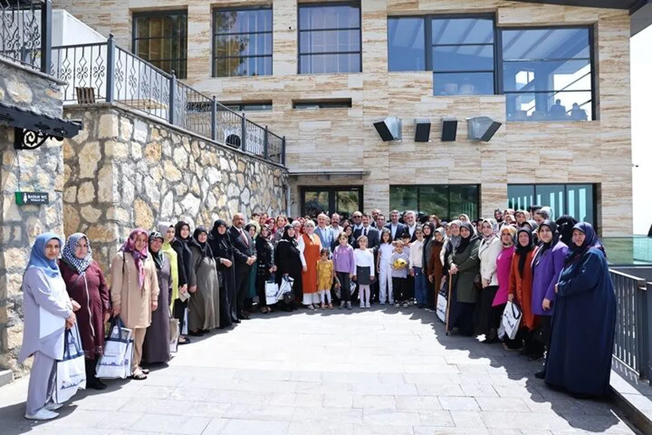 Şehit ve Gazi anneleri Şairler Tepesi’nde bir araya geldi