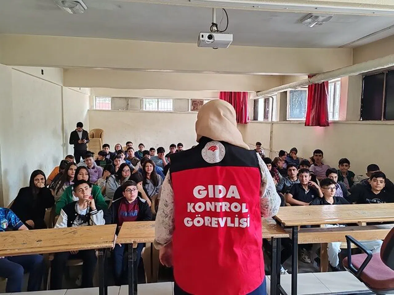 Öğrencilere gıda eğitimleri verildi