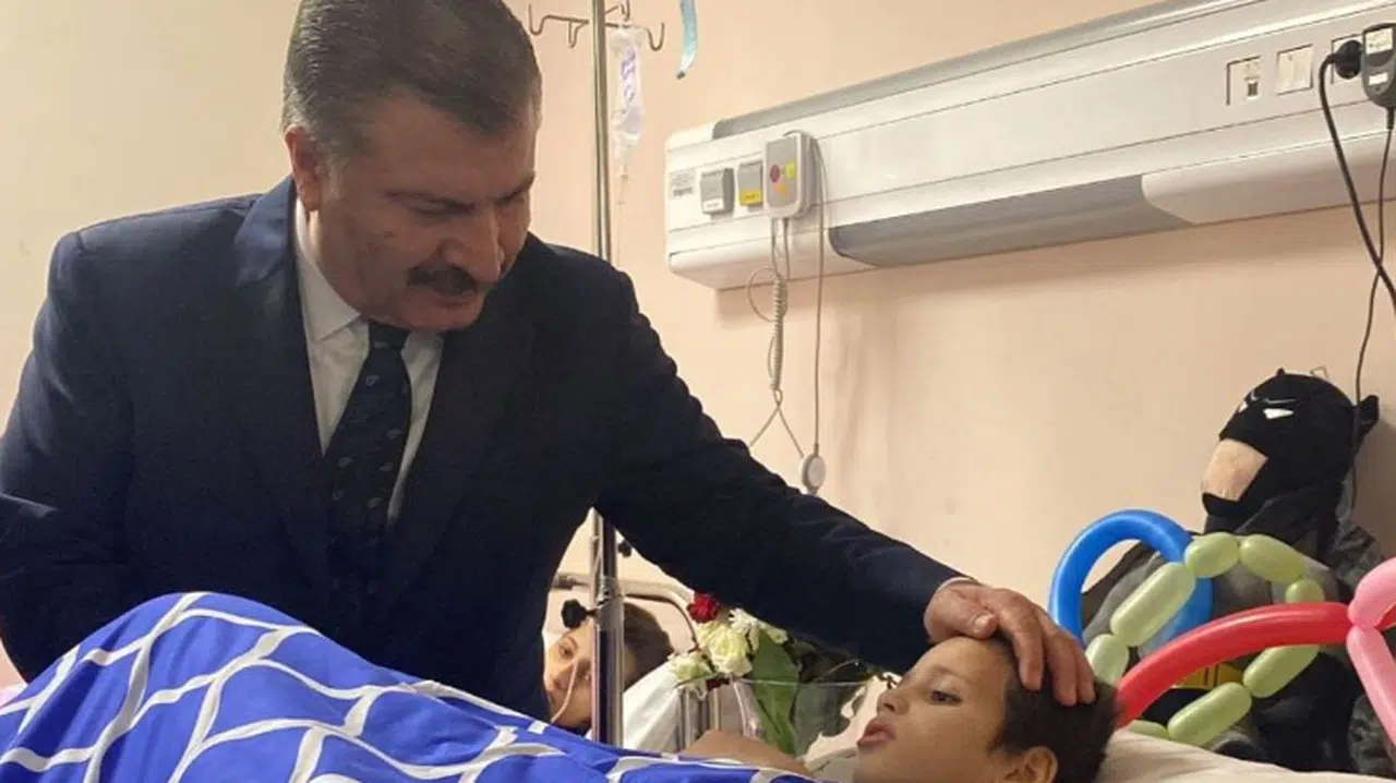 Gazze'li hastalar ambulans uçaklarla Türkiye'ye getirilecek