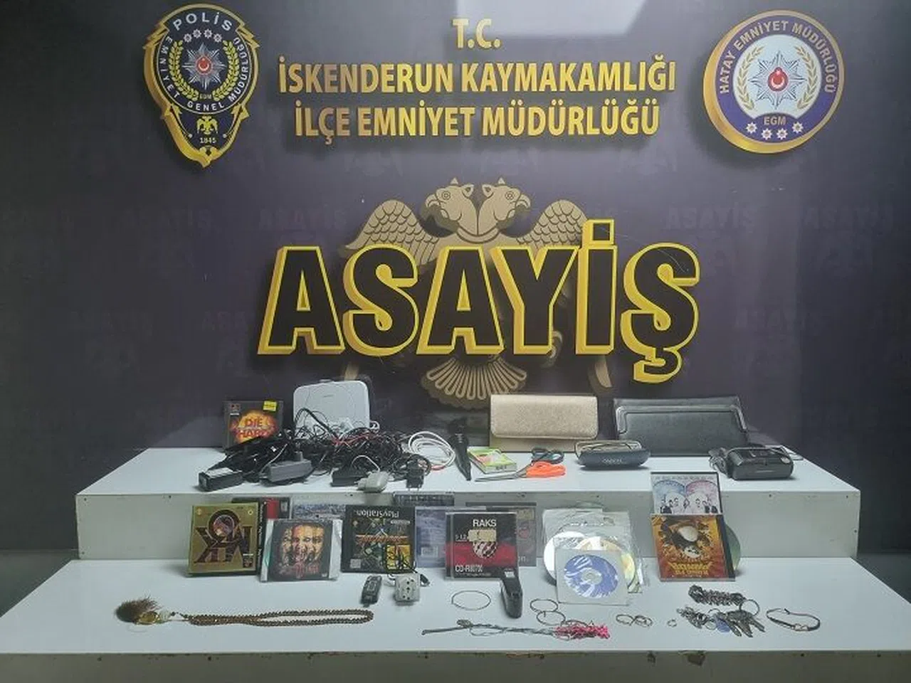 Hatay´da 3 ayrı evi soyan hırsız tutUklandı