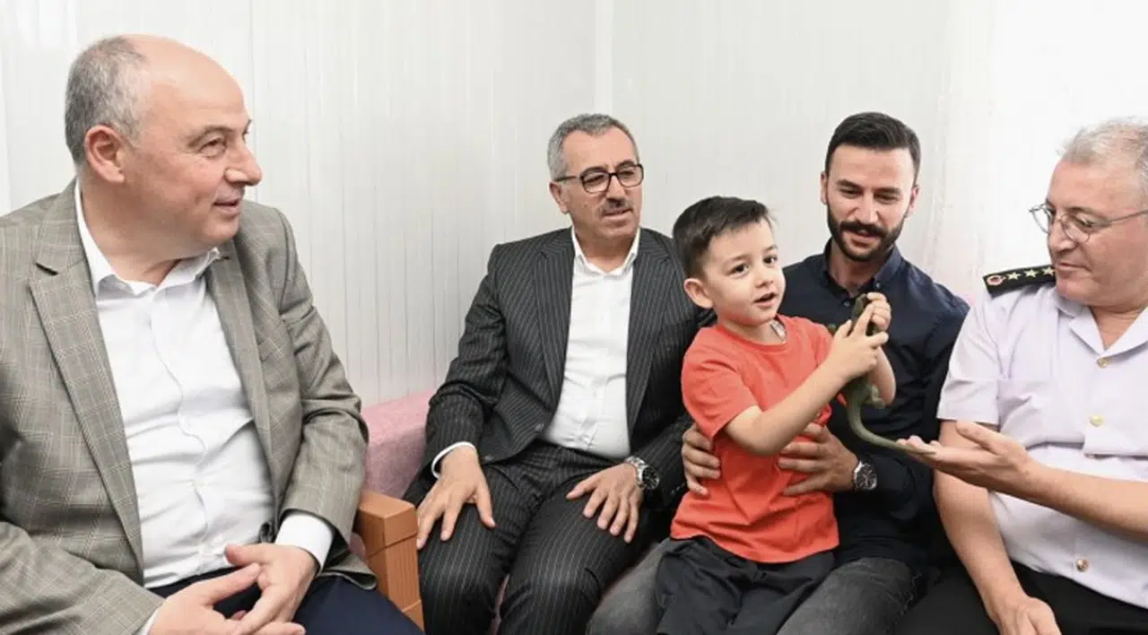 Güngör ve Coşkun, 15 Temmuz Gazisi Yeşilay’ı Ziyaret Etti