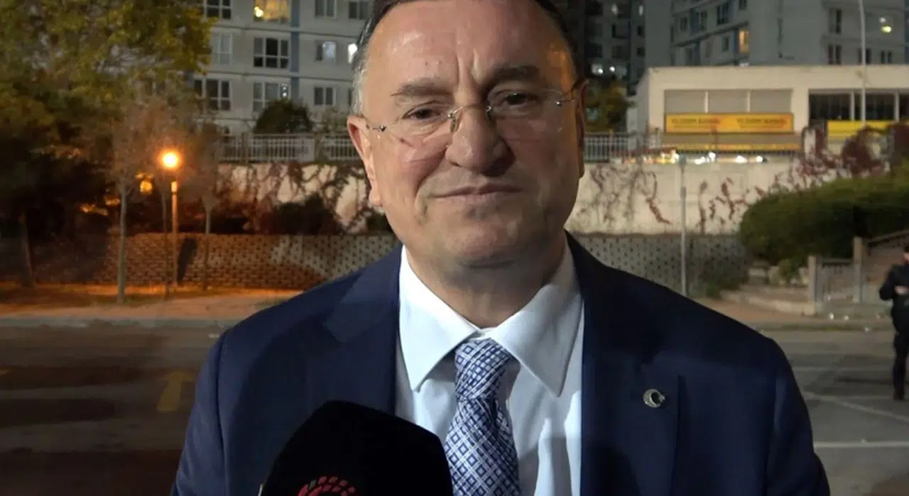 Hatay Büyükşehir CHP adayı Lütfü Savaş Kimdir? Kaç Yaşında? Aslen Nereli? Mesleği ne?