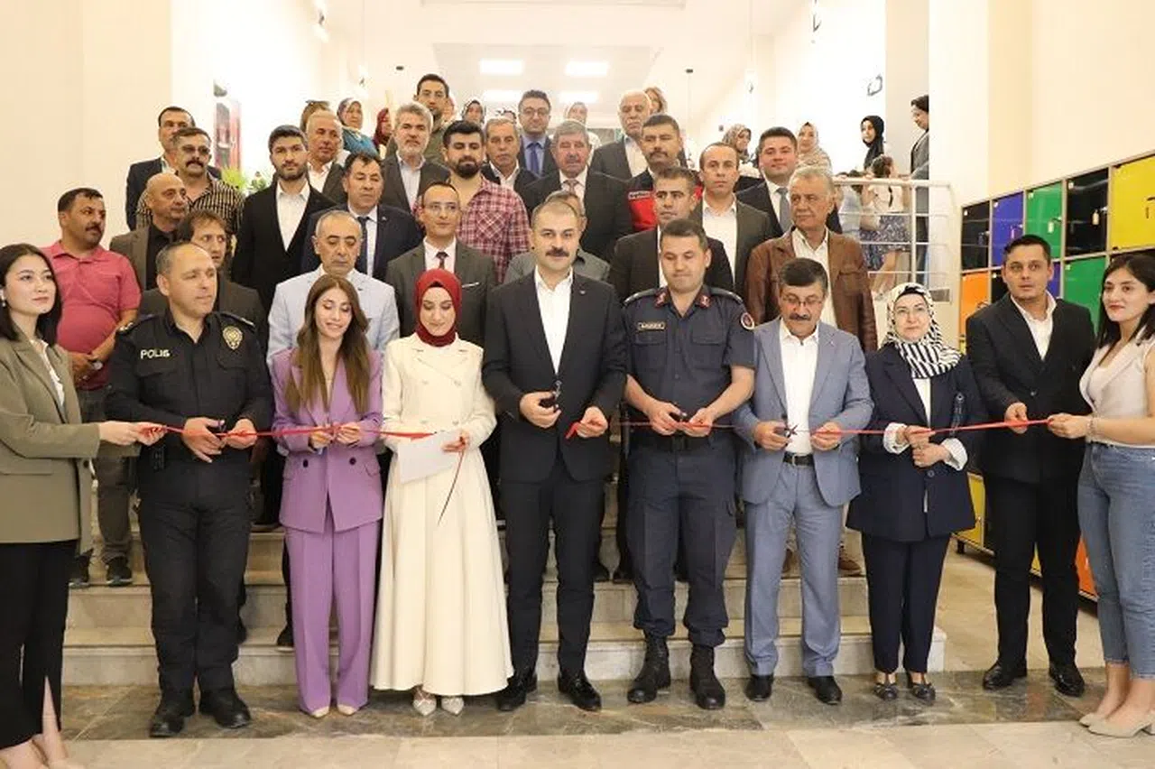 Kahramanmaraş'ta eğitimlerini başarı ile tamamlayan kadınlar sertifikalarını aldı