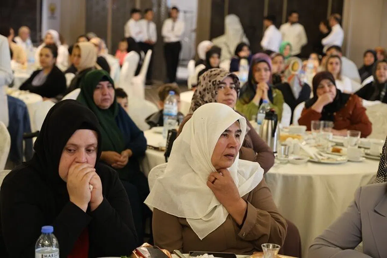 Depremde evlatlarını kaybeden anneler buluştu